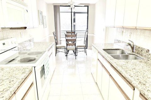 Condominio en venta en Hollywood, Florida, 2 dormitorios, 122.63 m2 № 1766961 - foto 1