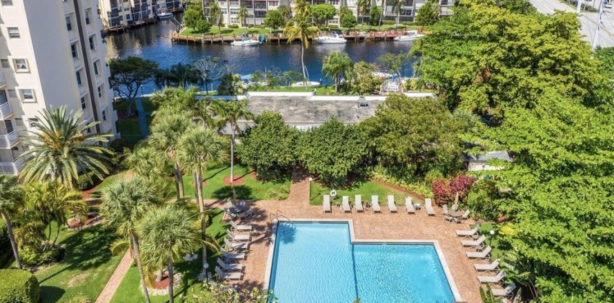 Condo in Pompano Beach, Florida, 2 bedrooms № 1170991