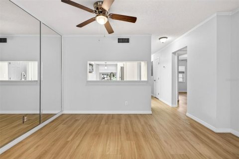 Condo in New Port Richey, Florida, 2 bedrooms  № 2217840 - photo 15