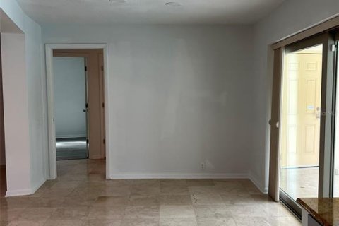 House in Tampa, Florida 4 bedrooms, 260.22 sq.m. № 1878180 - photo 12