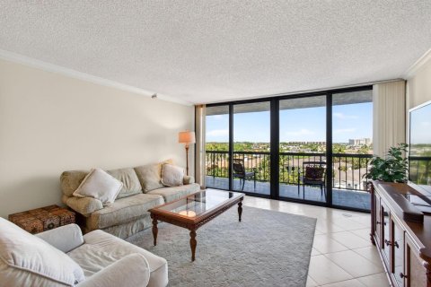 Condo in Highland Beach, Florida, 2 bedrooms № 2262342 - photo 10