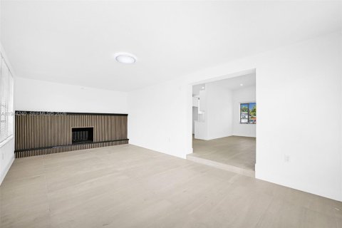 Casa en venta en Miami Gardens, Florida, 3 dormitorios, 149.48 m2 № 2000676 - foto 14