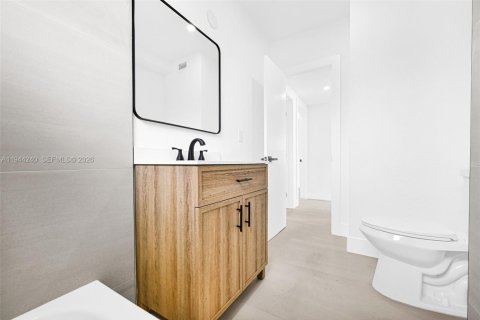 Casa en venta en Miami Gardens, Florida, 3 dormitorios, 149.48 m2 № 2000676 - foto 27