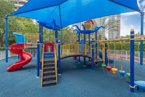 Copropriété à vendre à Aventura, Floride: 2 chambres, 136.01 m2 № 2186313 - photo 23