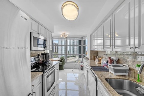 Copropriété à vendre à Aventura, Floride: 2 chambres, 136.01 m2 № 2186313 - photo 9