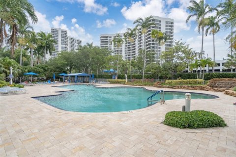 Copropriété à vendre à Aventura, Floride: 2 chambres, 136.01 m2 № 2186313 - photo 21