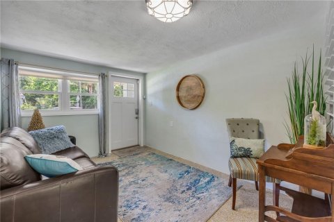 House in New Smyrna Beach, Florida 2 bedrooms, 135.73 sq.m. № 1642829 - photo 5