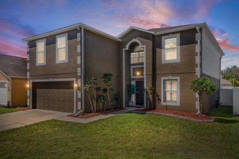 Casa en Gibsonton, Florida 4 dormitorios, 264.77 m2 № 2360548