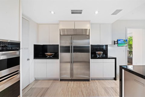 Copropriété à vendre à Coral Gables, Floride: 3 chambres, 296.36 m2 № 2049781 - photo 10