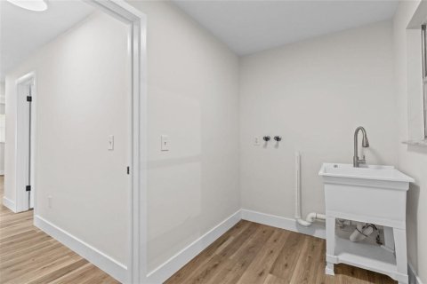 House in Largo, Florida 3 bedrooms, 183.67 sq.m. № 1819093 - photo 25