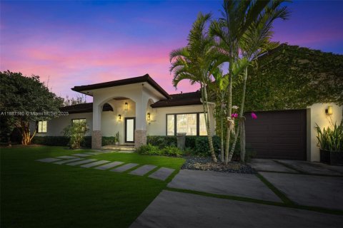 Casa en South Miami, Florida 3 dormitorios, 200.67 m2 № 2169644