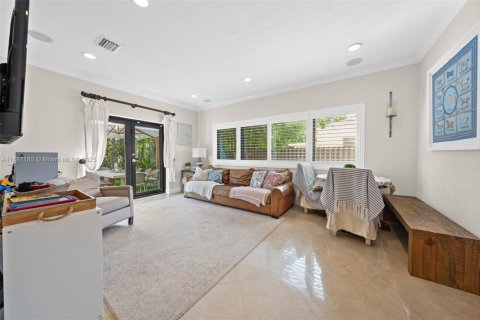 Casa en venta en South Miami, Florida, 3 dormitorios, 200.67 m2 № 2169644 - foto 13
