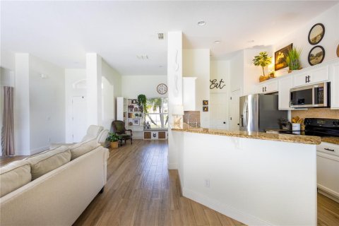 Casa en venta en Kissimmee, Florida, 4 dormitorios, 155.7 m2 № 1917097 - foto 7