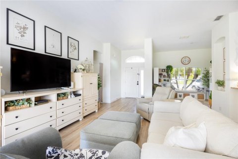 Casa en venta en Kissimmee, Florida, 4 dormitorios, 155.7 m2 № 1917097 - foto 5