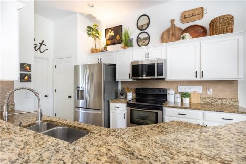 Casa en venta en Kissimmee, Florida, 4 dormitorios, 155.7 m2 № 1917097 - foto 8