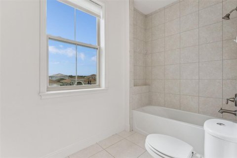 Villa ou maison à louer à Orlando, Floride: 5 chambres, 310.2 m2 № 2407131 - photo 27