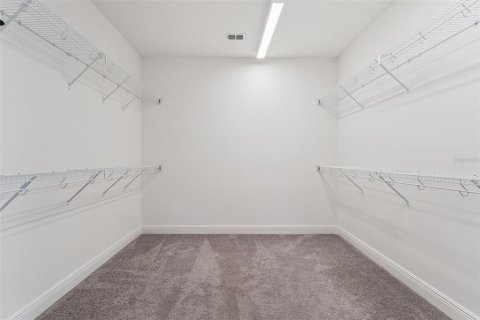 Villa ou maison à louer à Orlando, Floride: 5 chambres, 310.2 m2 № 2407131 - photo 23