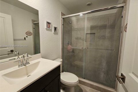 Снять в аренду таунхаус в Хомстед, Флорида 4 спальни, 127.65м2, № 1926000 - фото 23