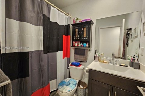 Снять в аренду таунхаус в Хомстед, Флорида 4 спальни, 127.65м2, № 1926000 - фото 19