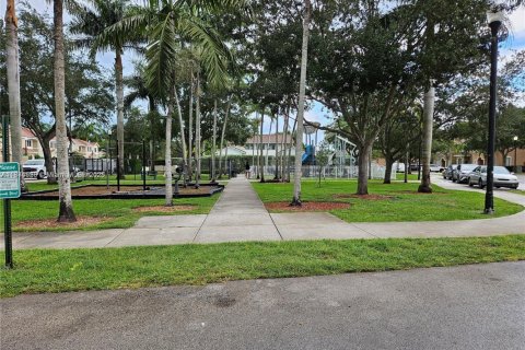 Снять в аренду таунхаус в Хомстед, Флорида 4 спальни, 127.65м2, № 1926000 - фото 29