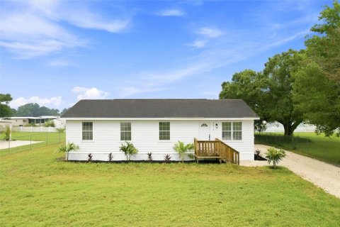House in Arcadia, Florida 4 bedrooms, 107.02 sq.m. № 2207188