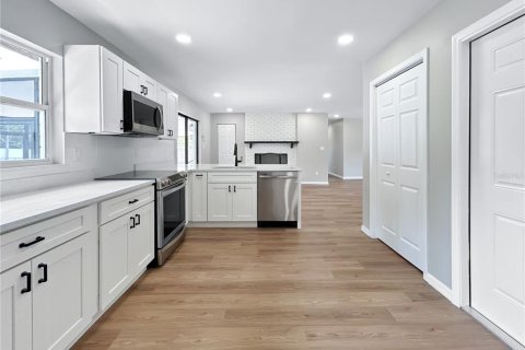 Casa en venta en Ocala, Florida, 3 dormitorios, 169.08 m2 № 1902452 - foto 12