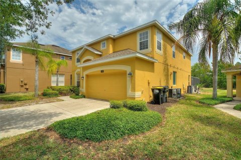 Casa en Davenport, Florida 5 dormitorios, 261.98 m2 № 2363143