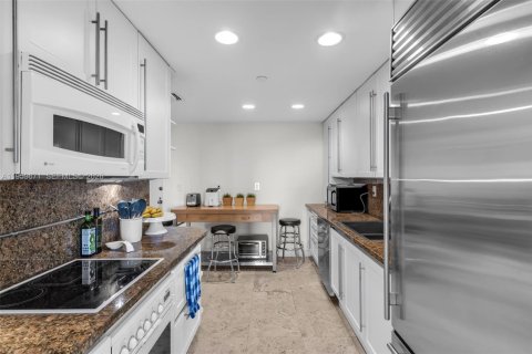 Купить кондоминиум в Ки-Бискейн, Флорида 3 спальни, 187.01м2, № 2025227 - фото 12