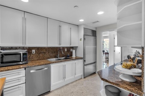 Купить кондоминиум в Ки-Бискейн, Флорида 3 спальни, 187.01м2, № 2025227 - фото 13