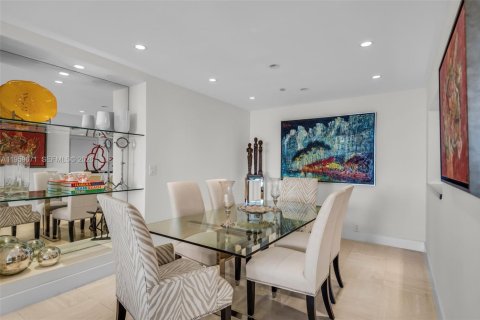 Купить кондоминиум в Ки-Бискейн, Флорида 3 спальни, 187.01м2, № 2025227 - фото 11