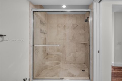 Купить кондоминиум в Ки-Бискейн, Флорида 3 спальни, 187.01м2, № 2025227 - фото 26