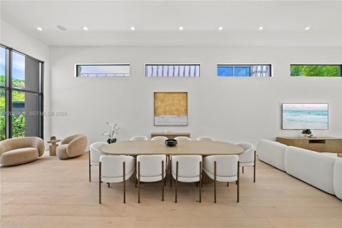 Villa ou maison à vendre à Miami, Floride: 5 chambres, 331.38 m2 № 2086892 - photo 7