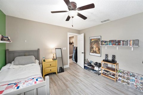 House in Palm Harbor, Florida 4 bedrooms, 306.3 sq.m. № 1835816 - photo 25