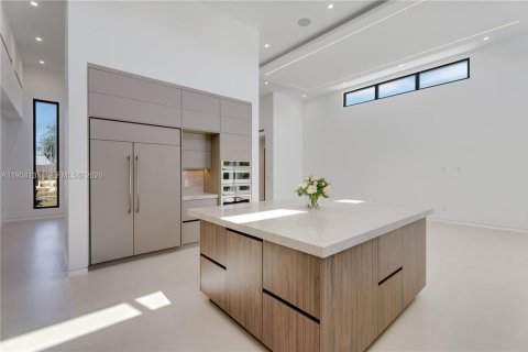 Casa en venta en Miami, Florida, 5 dormitorios № 2020719 - foto 28