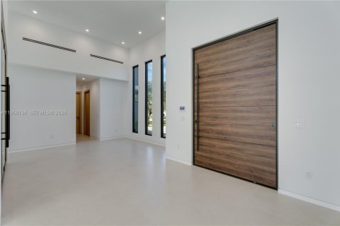 Casa en venta en Miami, Florida, 5 dormitorios № 2020719 - foto 9