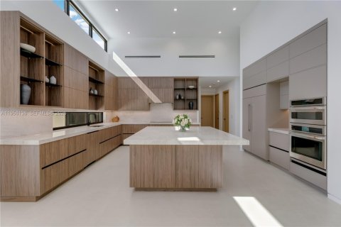 Casa en venta en Miami, Florida, 5 dormitorios № 2020719 - foto 23