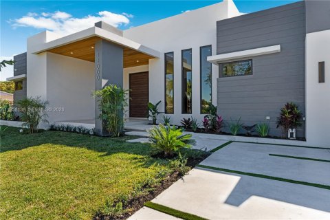 Casa en venta en Miami, Florida, 5 dormitorios № 2020719 - foto 5