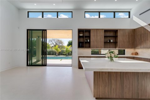 Casa en venta en Miami, Florida, 5 dormitorios № 2020719 - foto 22