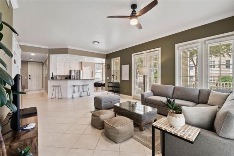 Condominio en alquiler en Four Corners, Florida, 3 dormitorios, 131.83 m2 № 1912424 - foto 9
