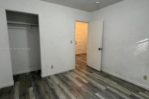 Casa en alquiler en Miami, Florida, 2 dormitorios, 47.38 m2 № 1992852 - foto 6