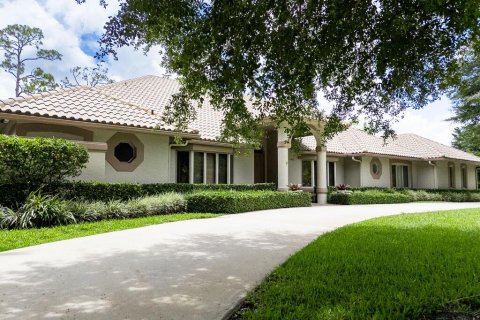 House in Wellington, Florida 4 bedrooms, 331.01 sq.m. № 2183744 - photo 2