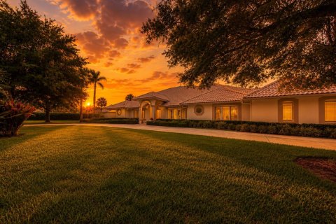 House in Wellington, Florida 4 bedrooms, 331.01 sq.m. № 2183744 - photo 10