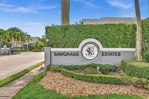 House in Sunrise, Florida 3 bedrooms, 128.39 sq.m. № 1691573 - photo 18