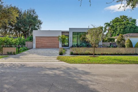 Купить виллу или дом в Майами-Спрингс, Флорида 4 спальни, 111.67м2, № 1991368 - фото 2