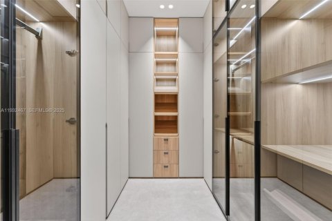 Купить виллу или дом в Майами-Спрингс, Флорида 4 спальни, 111.67м2, № 1991368 - фото 14