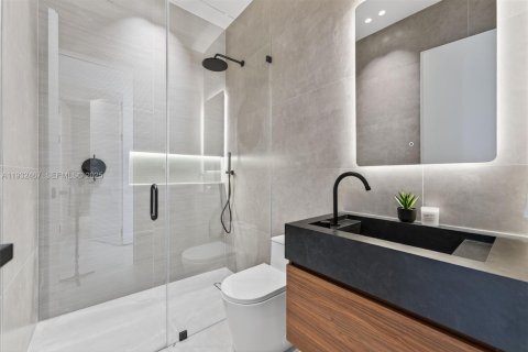 Купить виллу или дом в Майами-Спрингс, Флорида 4 спальни, 111.67м2, № 1991368 - фото 19