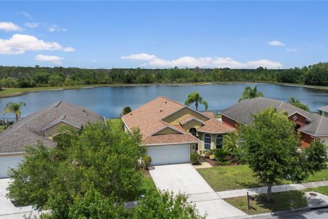 Villa ou maison à vendre à Orlando, Floride: 3 chambres, 145.21 m2 № 2156850 - photo 3