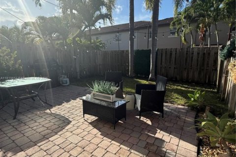 Touwnhouse à vendre à Cutler Bay, Floride: 3 chambres, 150.22 m2 № 1756413 - photo 18