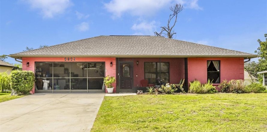 House in North Port, Florida 3 bedrooms, 111.02 sq.m. № 1795801