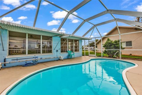 Casa en venta en Port Charlotte, Florida, 2 dormitorios, 107.4 m2 № 1904101 - foto 9